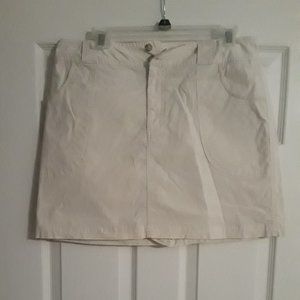 Women's St. John's Bay Skorts Size 12 - Never Worn
